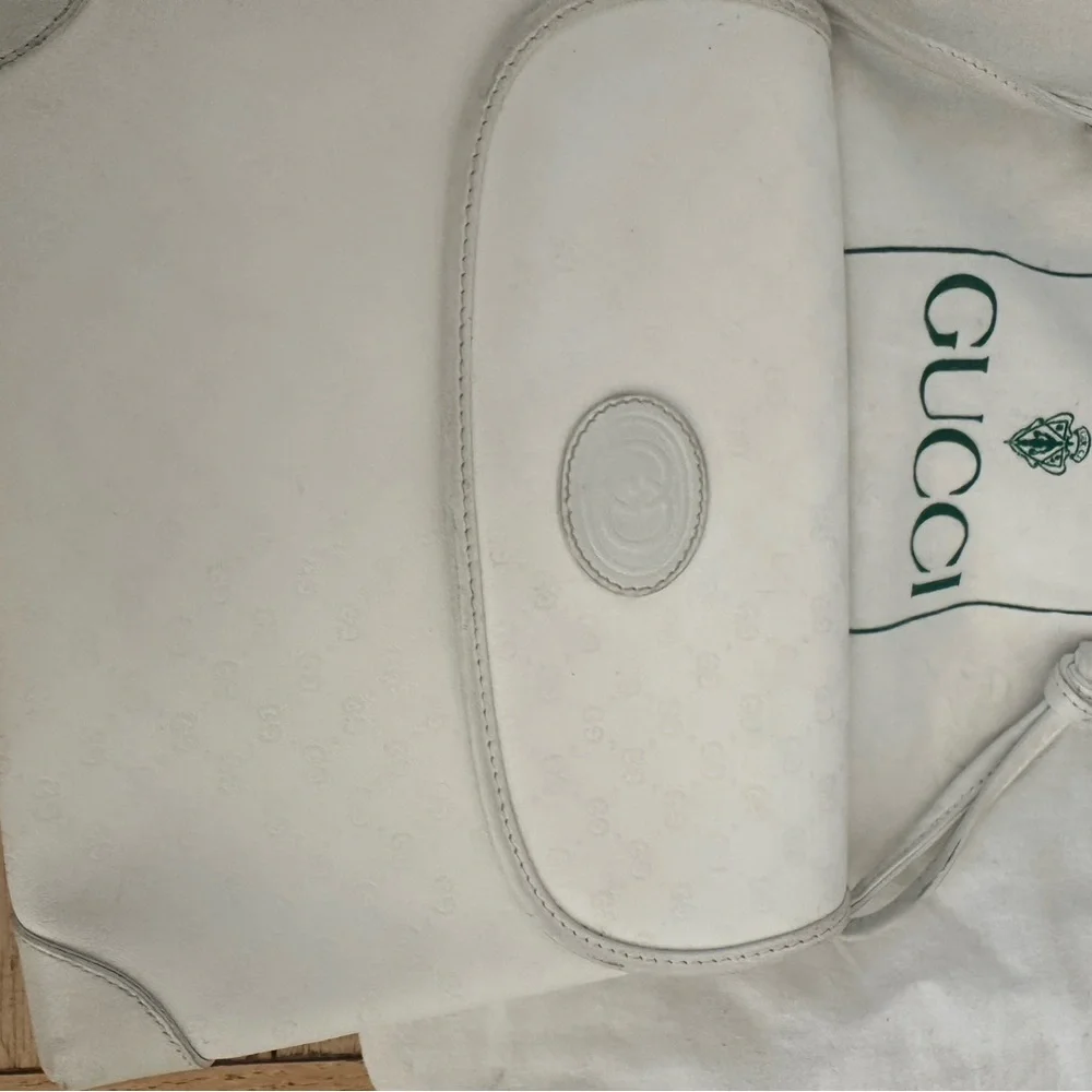 Gucci White Leather Shoulder Bag with Adjustable Strap - Picture 4 of 13